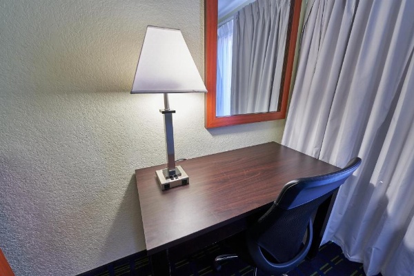 The Mariner Resort Cape Cod by The Red Collection image 14